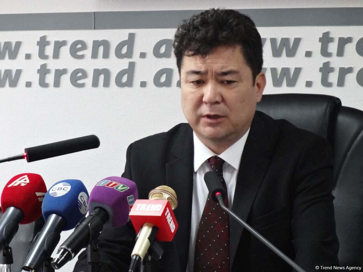 Özbəkistan yazıçısı ermənilərin türk dünyasına qarşı törətdiyi soyqırımlar haqqında kitabını təqdim etdi (FOTO)