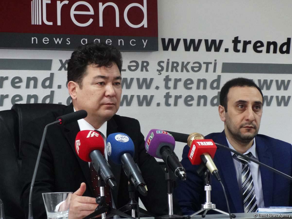 Özbəkistan yazıçısı ermənilərin türk dünyasına qarşı törətdiyi soyqırımlar haqqında kitabını təqdim etdi (FOTO)