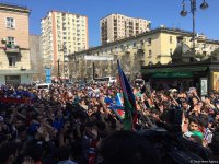 Paytaxt Bakı Ordumuzun uğurlarını qeyd edir (FOTO/VİDEO)
