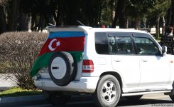 Azərbaycan xalqı Milli Ordumuzun uğurlarını qeyd edir (ƏLAVƏ OLUNUB)  (FOTO 1)