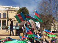 Azərbaycan xalqı Milli Ordumuzun uğurlarını qeyd edir (ƏLAVƏ OLUNUB)  (FOTO 1)