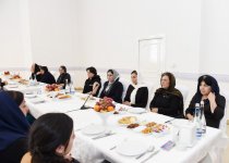 Heydər Əliyev Fondunun prezidenti Mehriban Əliyevanın adından şəhidlərin ruhuna ehsan verilib (FOTO)