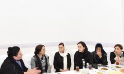 Heydər Əliyev Fondunun prezidenti Mehriban Əliyevanın adından şəhidlərin ruhuna ehsan verilib (FOTO)
