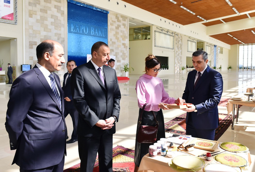 Prezident İlham Əliyev və xanımı “AITF-2016” XV Azərbaycan Beynəlxalq turizm və səyahətlər sərgisi ilə tanış olub (FOTO)