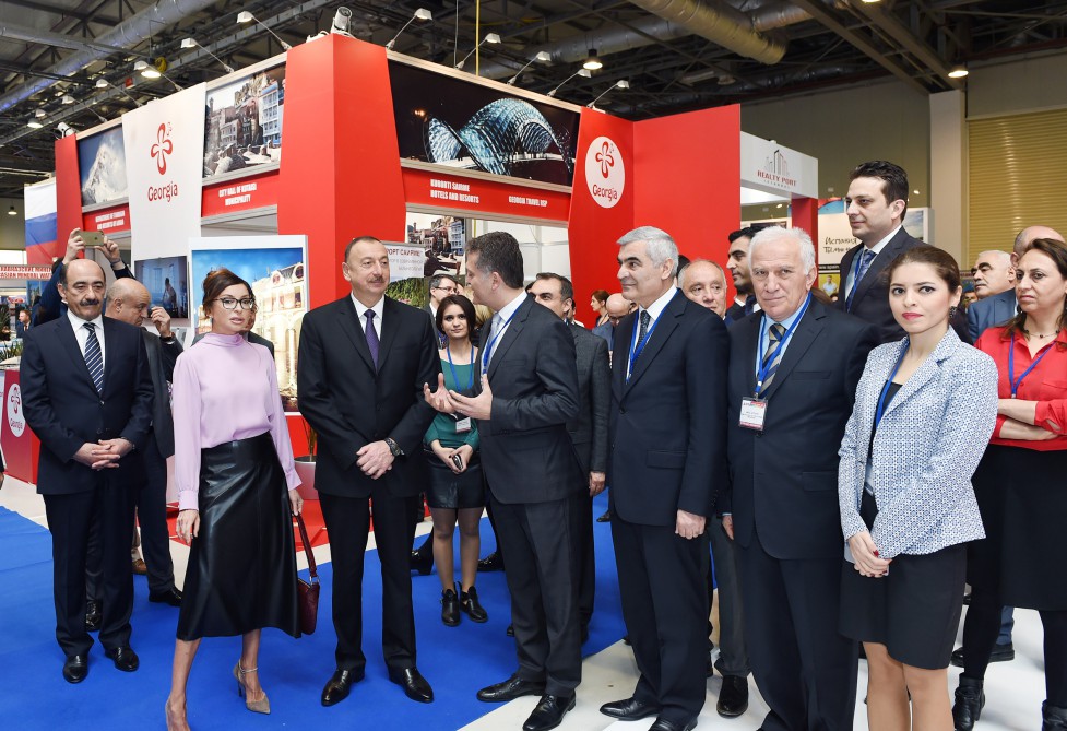Prezident İlham Əliyev və xanımı “AITF-2016” XV Azərbaycan Beynəlxalq turizm və səyahətlər sərgisi ilə tanış olub (FOTO)