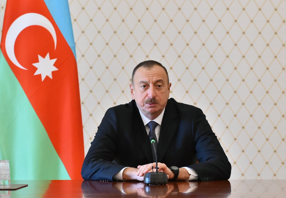 İlham Əliyev: Neftin qiymətinin kəskin şəkildə aşağı düşməsi islahatlarla bağlı daha çox işlərin görülməsini aktuallaşdırıb
