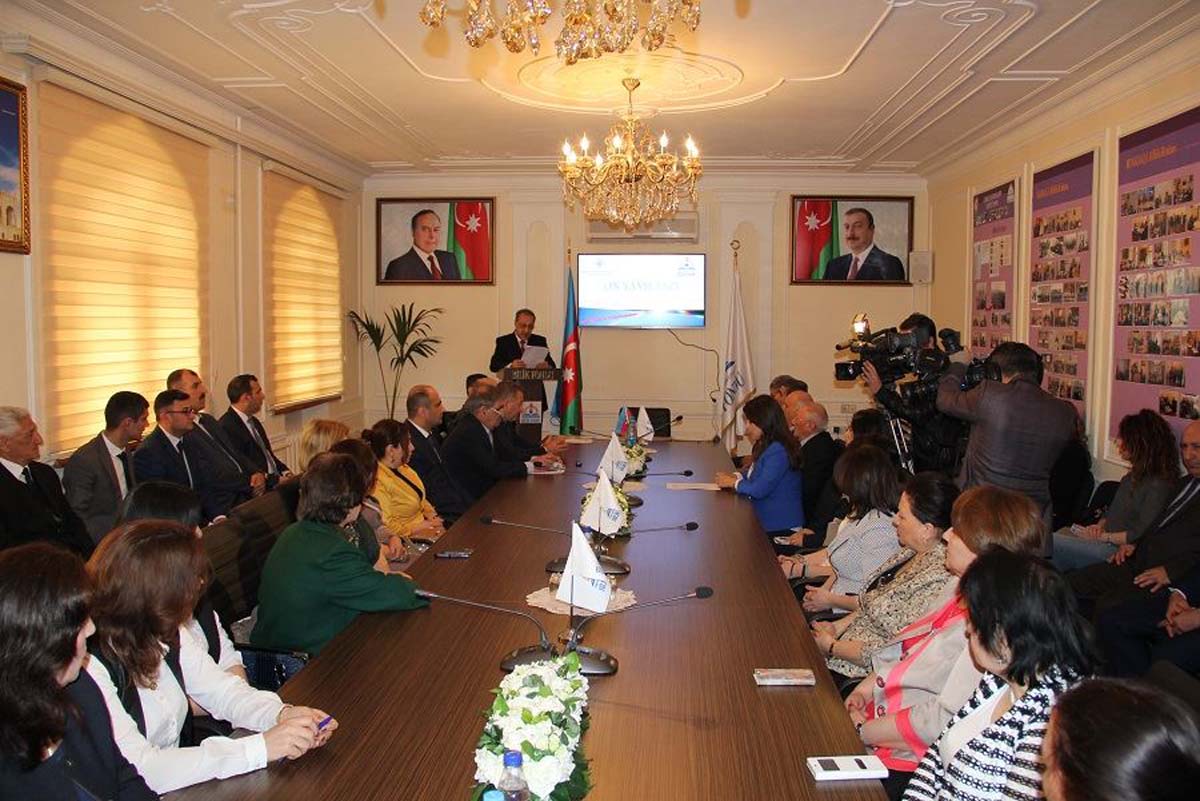 "Ən yaxşı yazı" müsabiqəsinin qalibləri mükafatlandırıldı (FOTO)