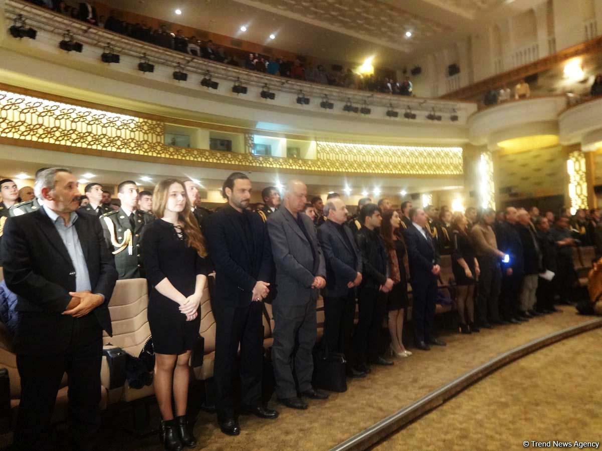 “Qırmızı bağ” bədii filmi təqdim olunub (FOTO)