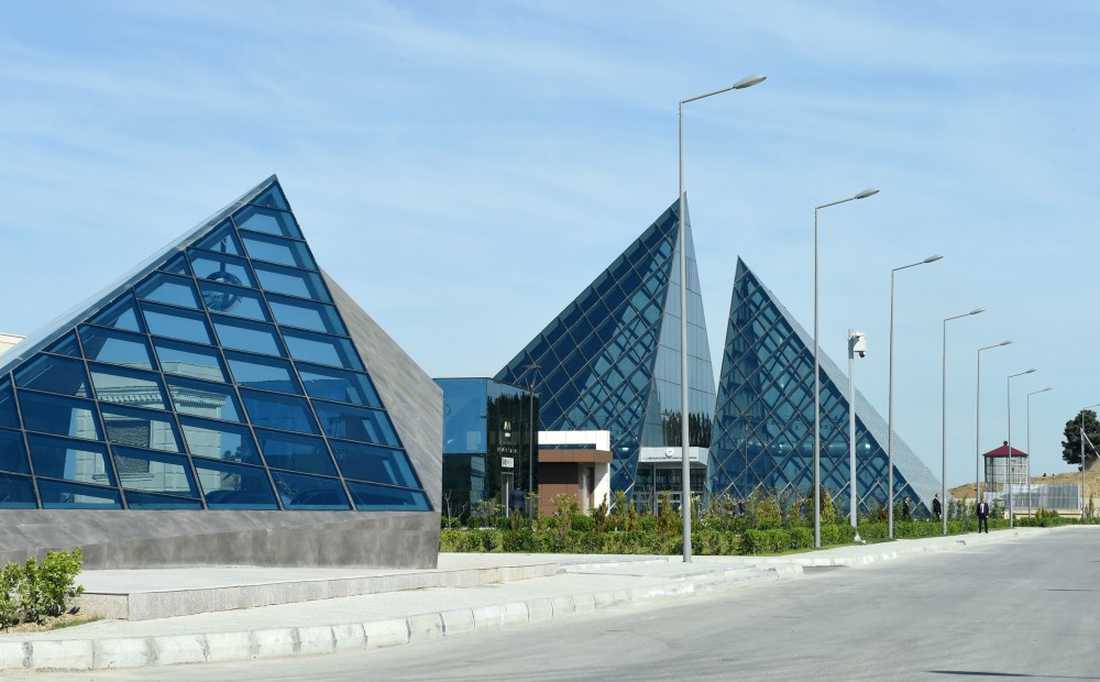 İlham Əliyev Bakı Metropoliteninin yeni xəttinin  “Avtovağzal” və “Memar Əcəmi” stansiyalarının açılışında iştirak edib (FOTO)