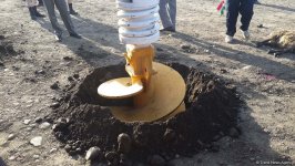 Azərbaycan və İran sərhəddə dəmir yolu körpüsünün təməlini qoydular (FOTO)