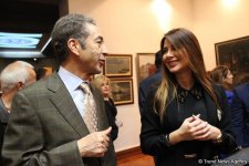 Bakıda BMT Sivilizasiyalar Alyansının Qlobal Forumunun qonaqları üçün "Siyasətdən kənar" adlı sərgi açılıb (FOTO)