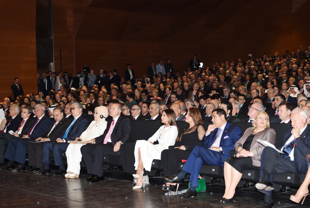 Prezident İlham Əliyev və xanımı BMT-nin Sivilizasiyalar Alyansının VII Qlobal Forumunda iştirak edir