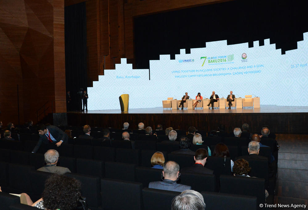 Elmar Məmmədyarov: Dünyada həll olunmamış münaqişələr zorakı ekstremizm üçün münbit şərait yaradıb  (ƏLAVƏ OLUNUB) (FOTO)