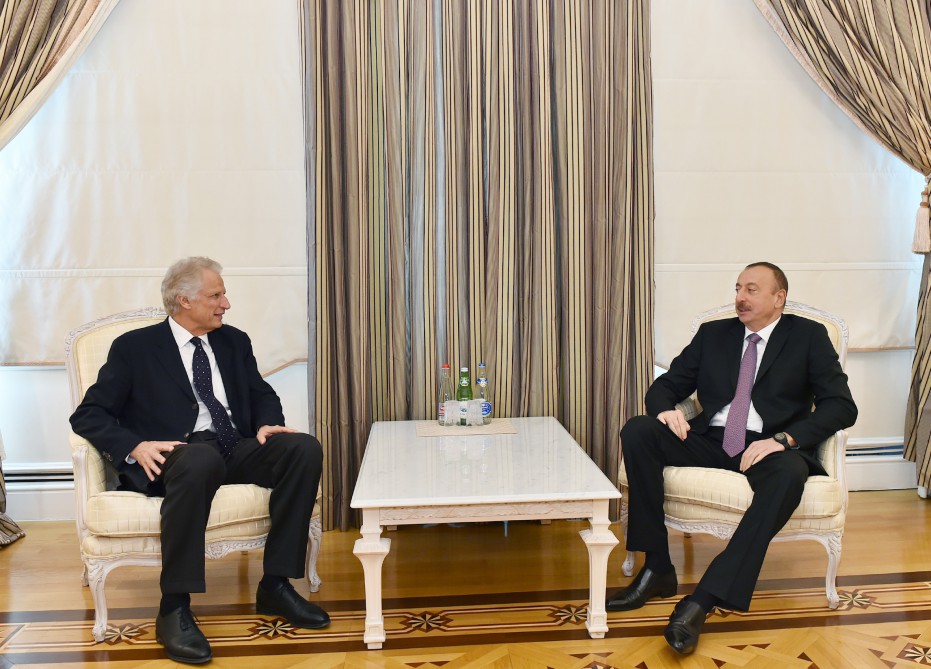 Prezident İlham Əliyev Fransanın keçmiş Baş nazirini qəbul edib