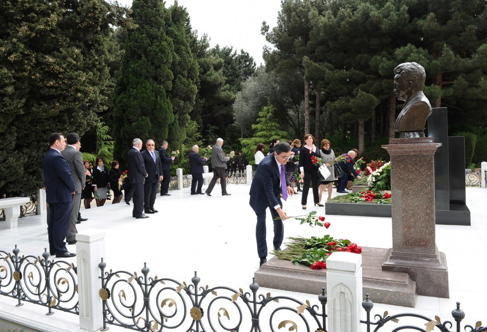 Tibb ictimaiyyətinin nümayəndələri akademik Zərifə xanım Əliyevanın xatirəsini ehtiramla yad ediblər (FOTO)