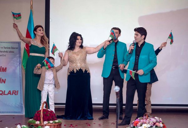 Əməkdar artist Aybəniz Haşımovayla görüş (FOTO)