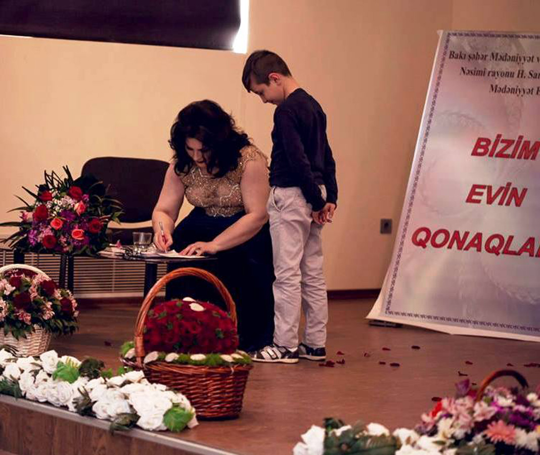 Əməkdar artist Aybəniz Haşımovayla görüş (FOTO)