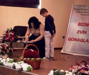 Əməkdar artist Aybəniz Haşımovayla görüş (FOTO)