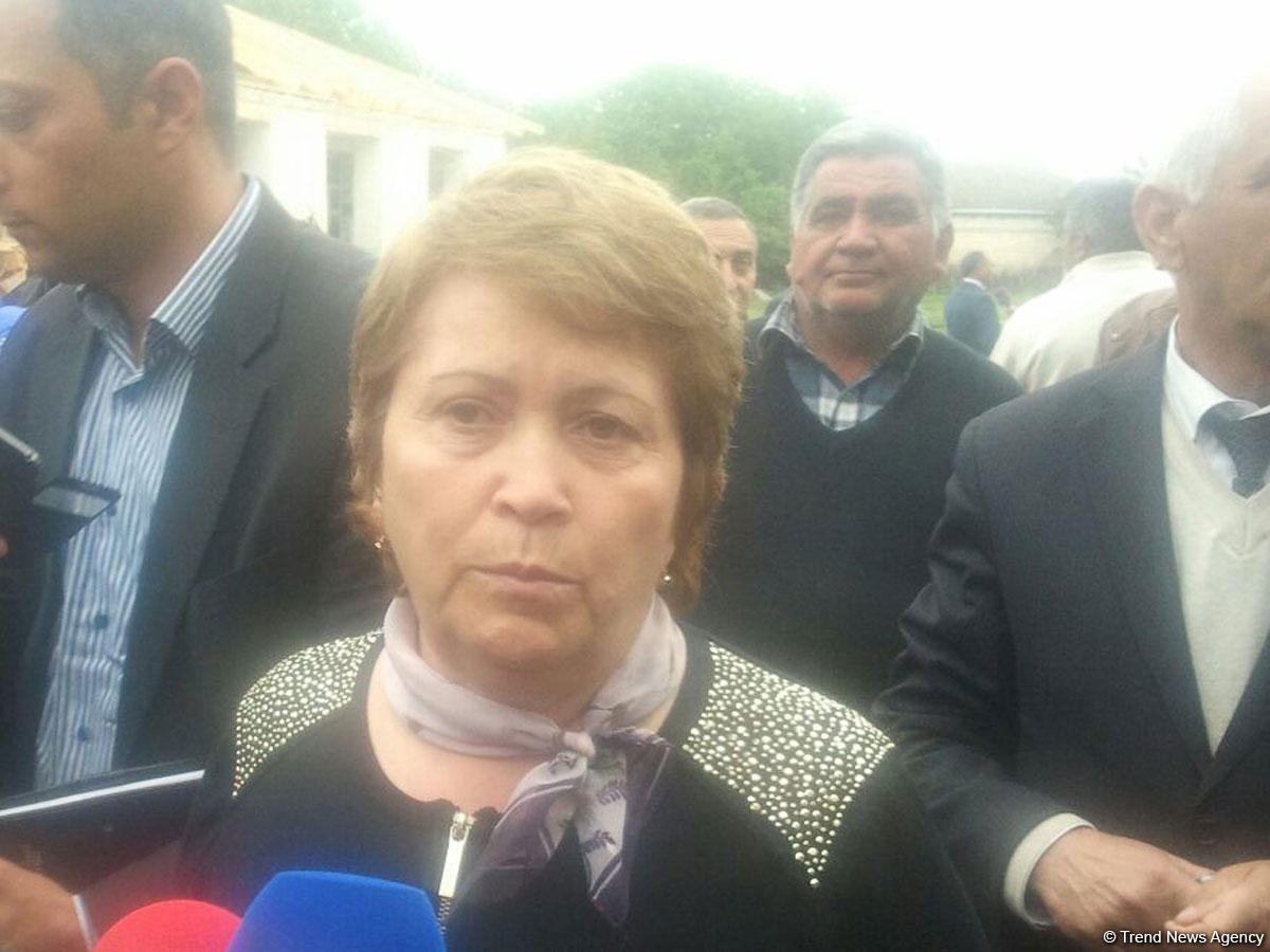 Ağdamda erməni atəşindən dağılmış məktəb binasının təmirinə başlanıb (FOTO)