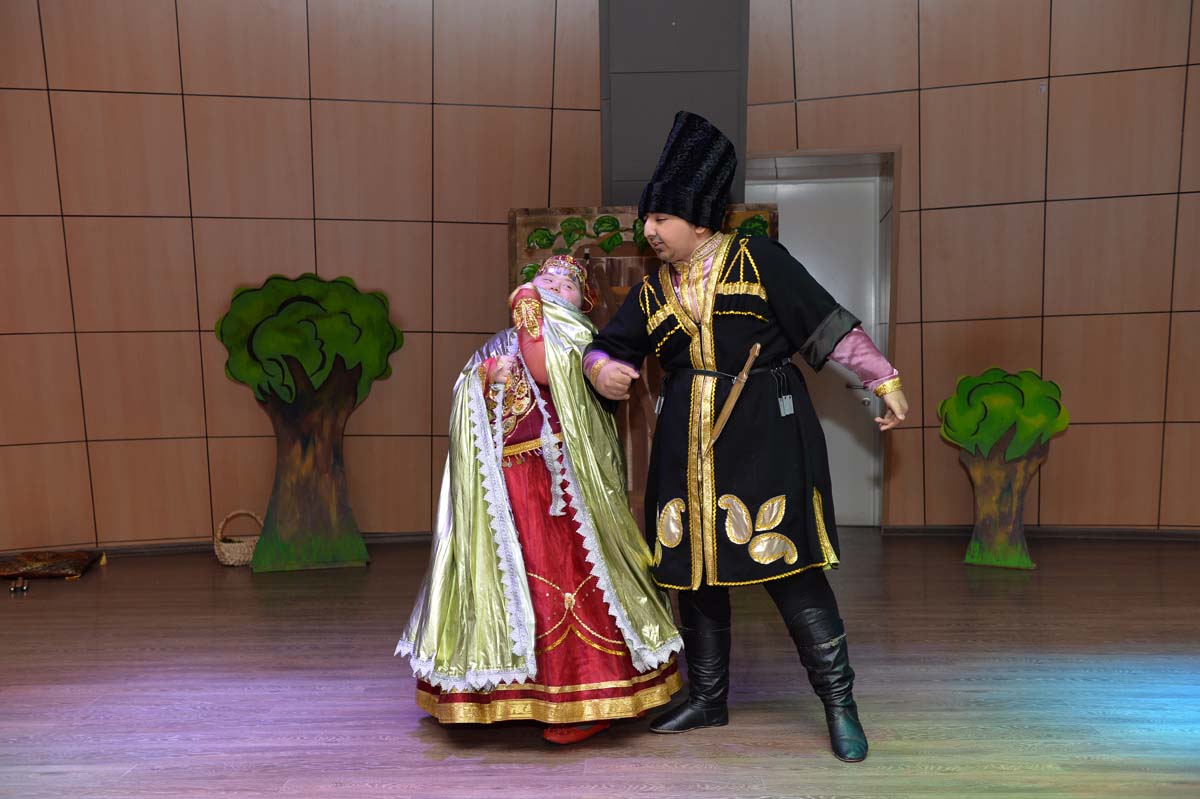Leyla Əliyeva Daun Sindromlu Şəxslərin Reabilitasiya Mərkəzi və körpələr evində olub (FOTO)