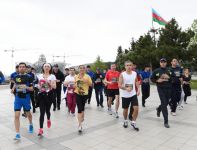 Heydər Əliyev Fondunun vitse-prezidenti Leyla Əliyeva "Bakı Marafonu 2016"da iştirak edir (FOTO)