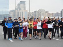 Heydər Əliyev Fondunun vitse-prezidenti Leyla Əliyeva "Bakı Marafonu 2016"da iştirak edir (FOTO)