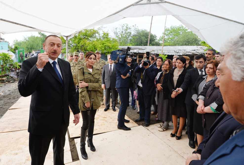 Prezident İlham Əliyev: Dağılmış bu evlər erməni faşizminin təzahürüdür (FOTO)