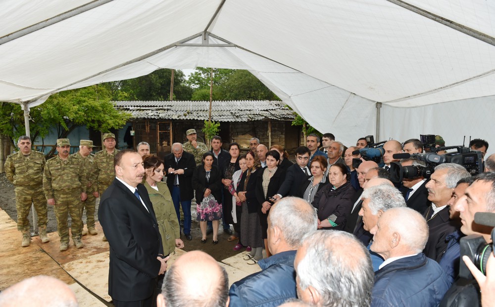 Prezident İlham Əliyev: Dağılmış bu evlər erməni faşizminin təzahürüdür (FOTO)