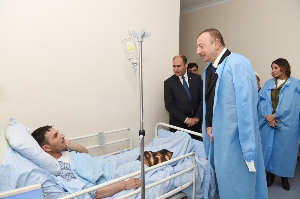 Prezident İlham Əliyev: Ermənilər mülki əhaliyə qarşı müharibə aparırlar (FOTO)