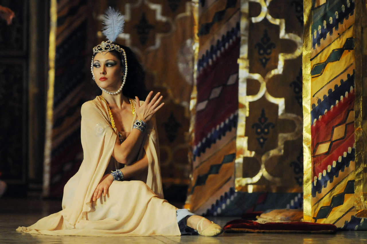 Kamilla Hüseynova "Şəhrizad"la vida deyəcək (FOTO)