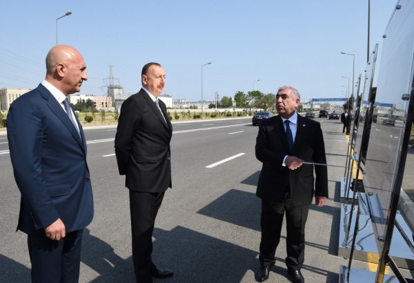 Prezident İlham Əliyev Bakının Mikayıl Əliyev küçəsində aparılan yenidənqurma işləri ilə tanış olub (FOTO)