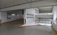 Bakının 8-ci Kilometr qəsəbəsində çoxmərtəbəli avtomobil dayanacağı istifadəyə verilib (FOTO)