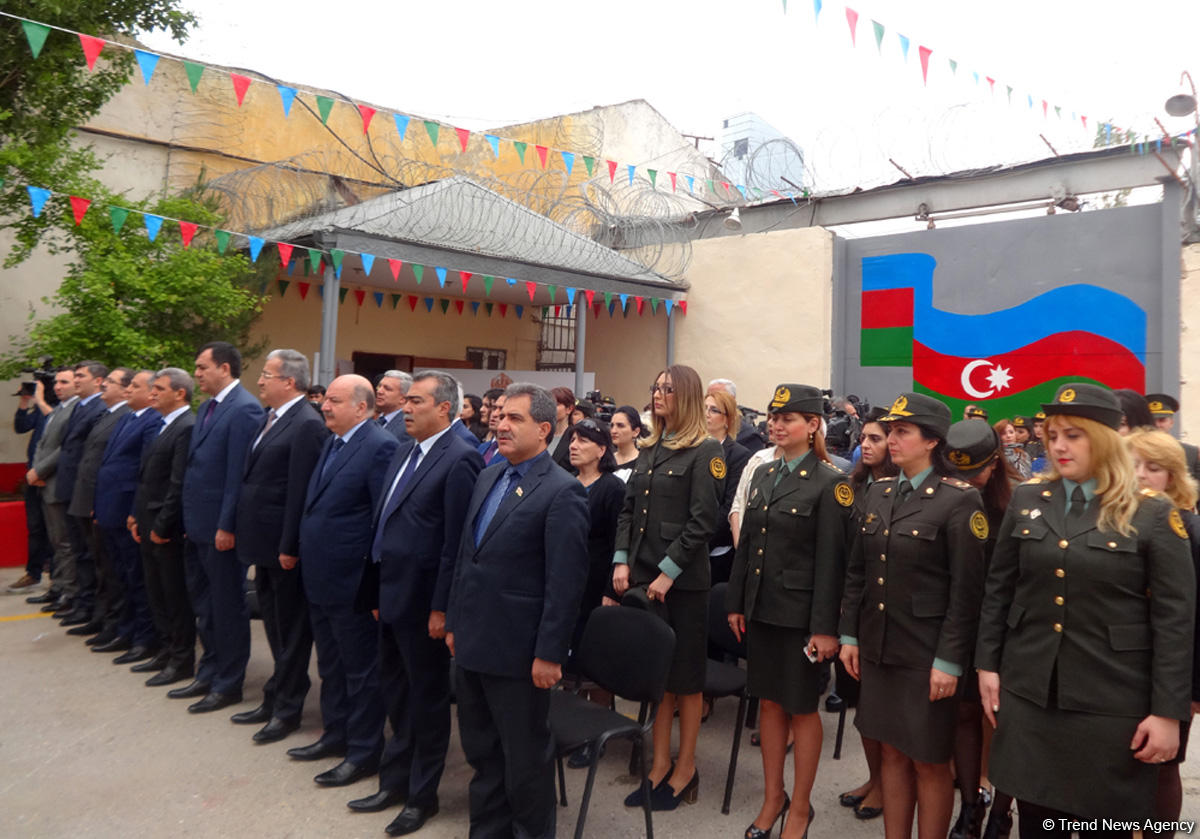 6 saylı cəzaçəkmə müəssisəsində məhkumların əl işləri nümayiş olundu  (FOTO)