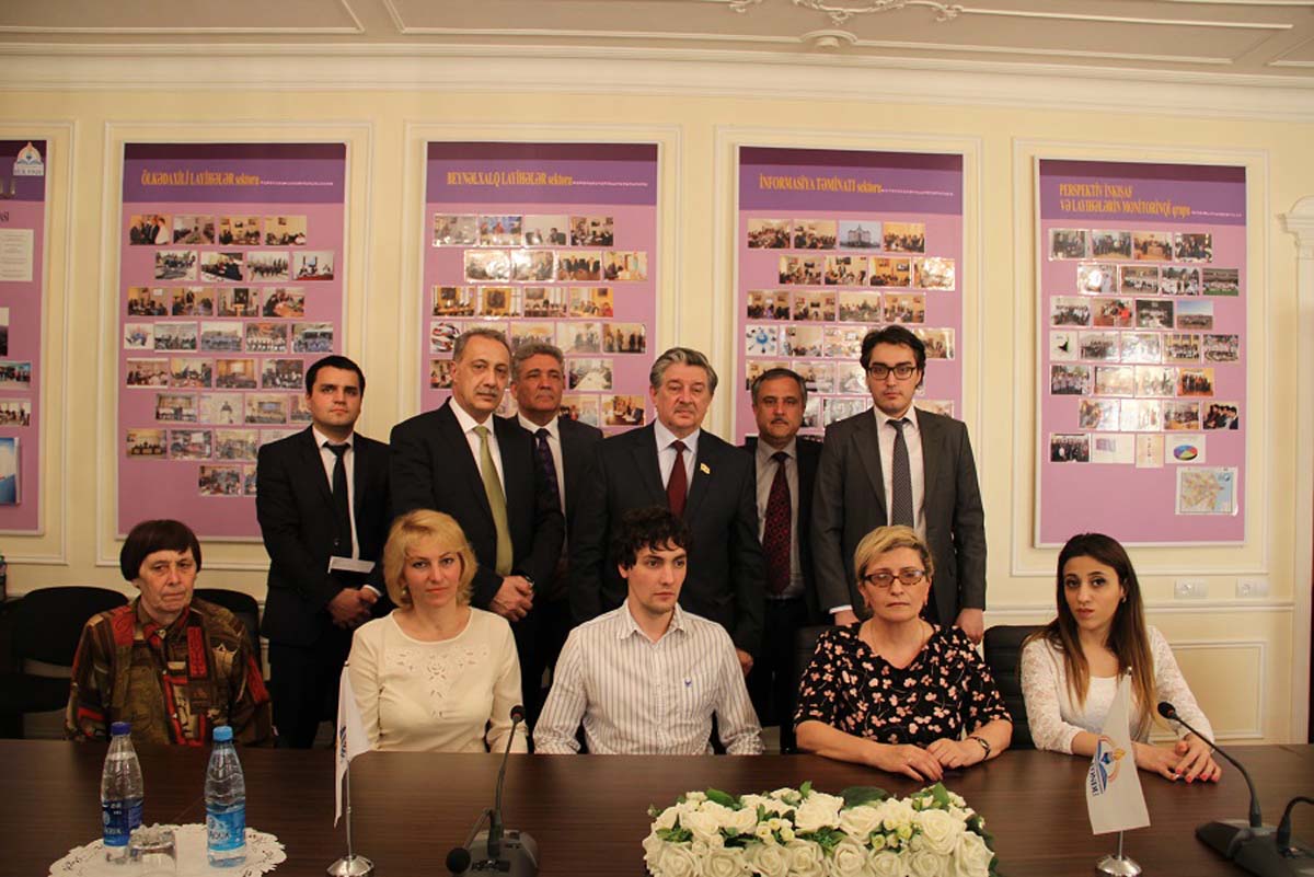 Mixail Zabelin Bilik Fondunda olub (FOTO)