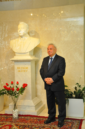 Ulu öndərin anım mərasimi (FOTO)