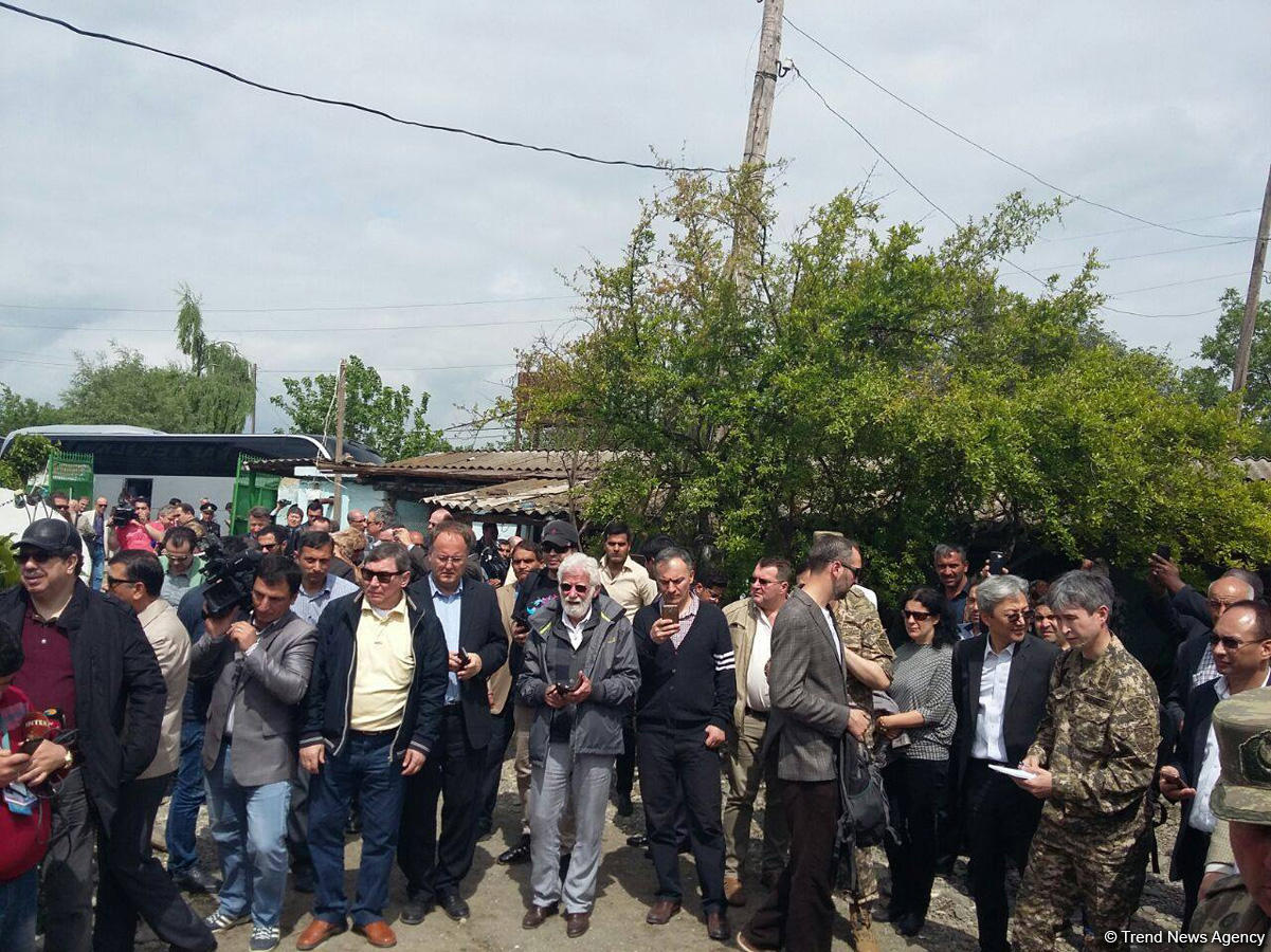 Diplomatik korpus nümayəndələrinin Ağdama səfəri başa çatdı (FOTO)