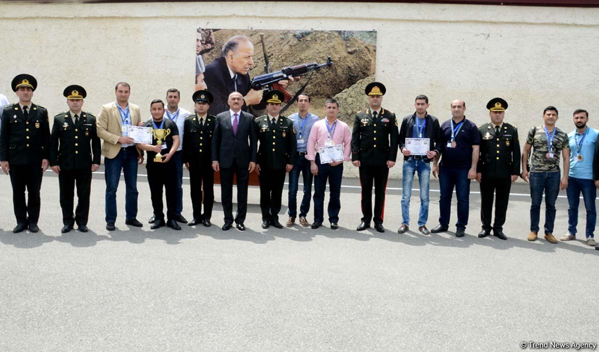 KİV nümayəndələri arasında atıcılıq turniri keçirilib (FOTO)