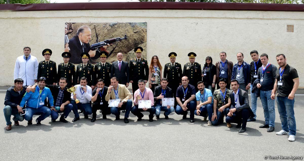 KİV nümayəndələri arasında atıcılıq turniri keçirilib (FOTO)