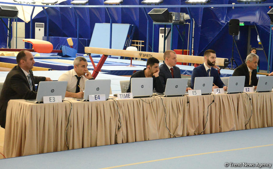İdman gimnastikası üzrə Azərbaycan Birinciliyi və Bakı Çempionatının ikinci günü start götürüb (FOTO)