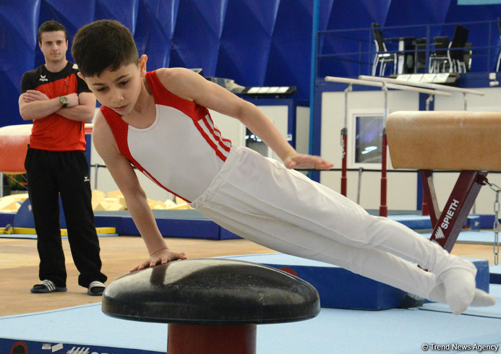 İdman gimnastikası üzrə Azərbaycan Birinciliyi və Bakı Çempionatının ikinci günü start götürüb (FOTO)