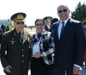Azərbaycan ictimaiyyəti Qələbə Gününü qeyd edir  (FOTO)