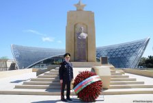Azərbaycan ictimaiyyəti Qələbə Gününü qeyd edir  (FOTO)