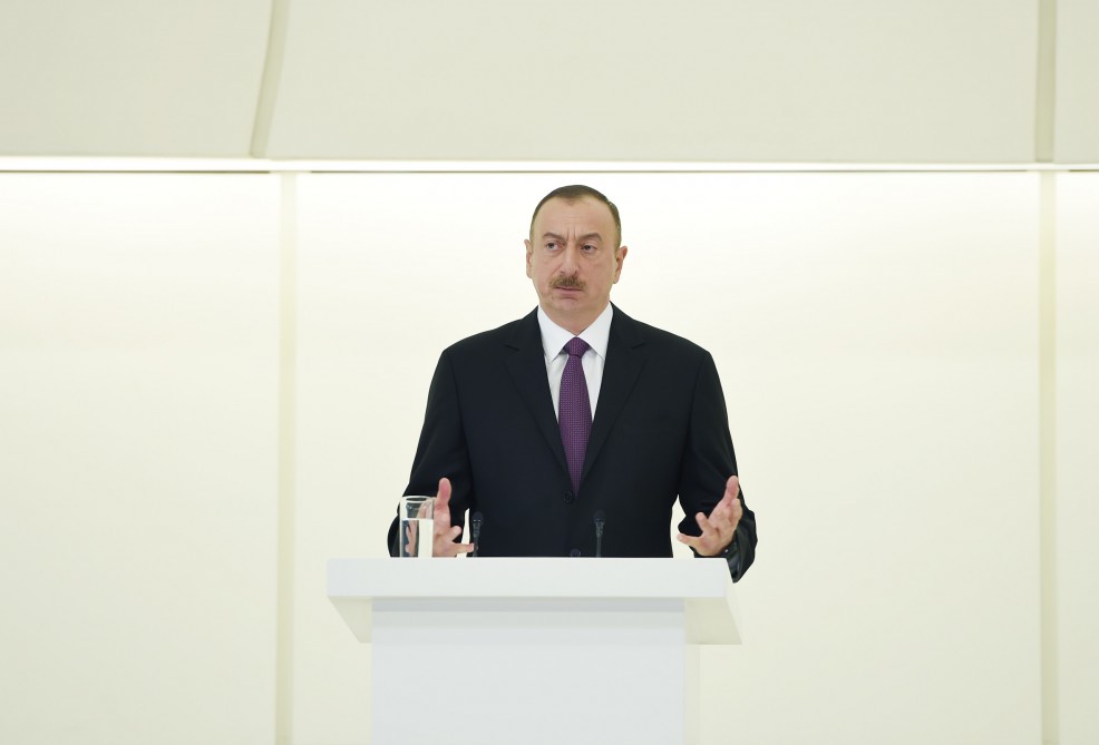 İlham Əliyev: Müstəqilliyimizin ilk illərində baş vermiş hadisələr bizə çox baha başa gəldi