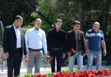 Azərbaycan ictimaiyyəti ümummilli lider Heydər Əliyevin anadan olmasının 93-cü ildönümünü qeyd edir (FOTO)