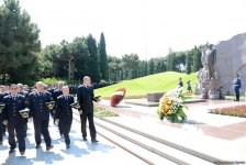 Azərbaycan ictimaiyyəti ümummilli lider Heydər Əliyevin anadan olmasının 93-cü ildönümünü qeyd edir (FOTO)