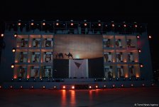 Dördüncü İslam Həmrəylik Oyunlarına geri sayımın başlanması ilə əlaqədar möhtəşəm şou təşkil olunub (FOTO)
