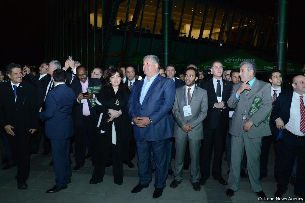 Dördüncü İslam Həmrəylik Oyunlarına geri sayımın başlanması ilə əlaqədar möhtəşəm şou təşkil olunub (FOTO)