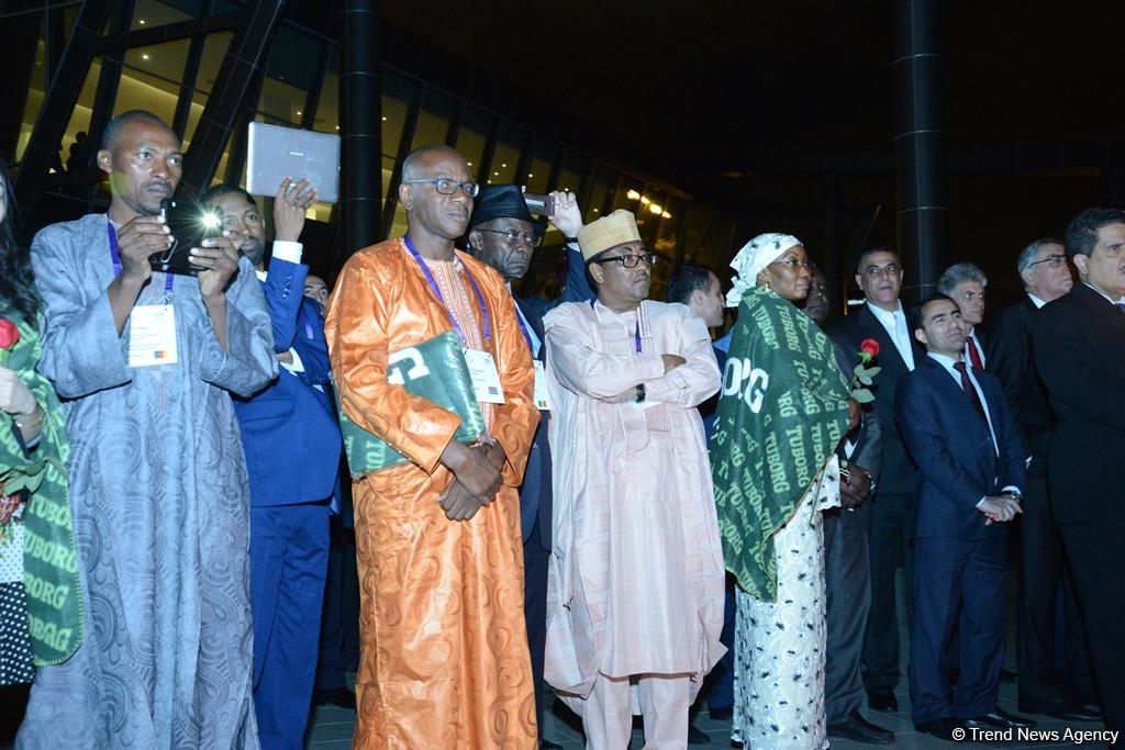 Dördüncü İslam Həmrəylik Oyunlarına geri sayımın başlanması ilə əlaqədar möhtəşəm şou təşkil olunub (FOTO)