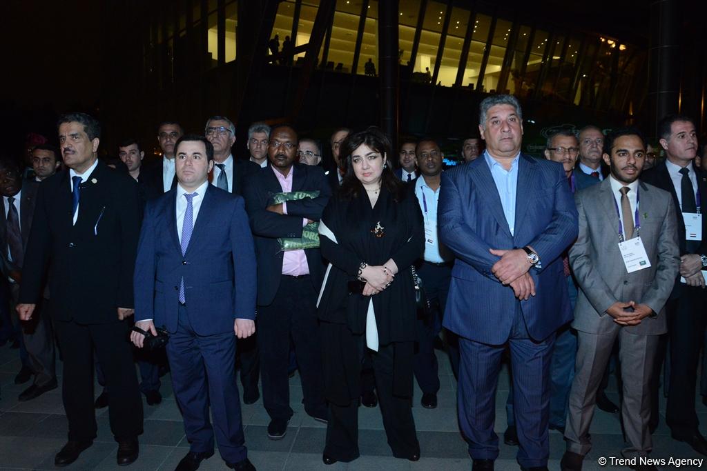 Dördüncü İslam Həmrəylik Oyunlarına geri sayımın başlanması ilə əlaqədar möhtəşəm şou təşkil olunub (FOTO)