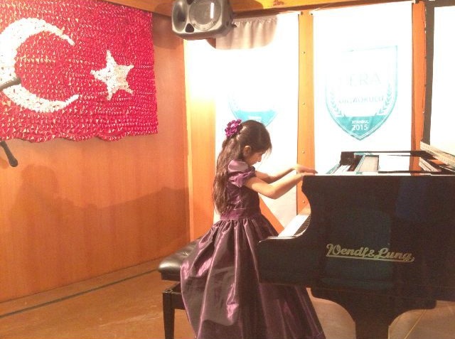BSB-nin istedadlı şagirdi Münəvvər Əliyeva (FOTO)